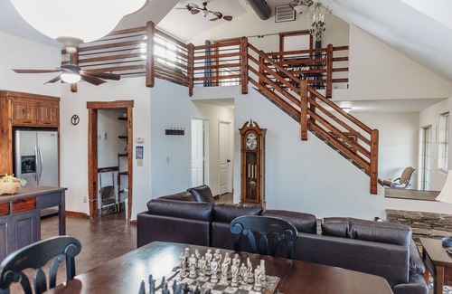 Union County Casa | East of Charlotte Lake on 24 Acres + Trophy Bass Fishing + Pool Table and More!