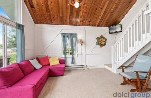 Bradley Casa | Lakefront on All Sports Green Lake. Sleeps 7! 20 Minutes to Grand Rapids