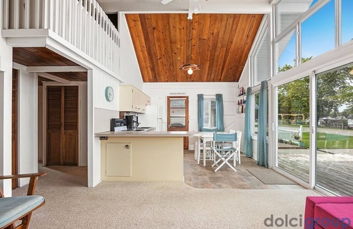 Bradley Casa | Lakefront on All Sports Green Lake. Sleeps 7! 20 Minutes to Grand Rapids