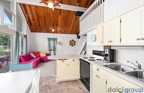 Bradley Casa | Lakefront on All Sports Green Lake. Sleeps 7! 20 Minutes to Grand Rapids