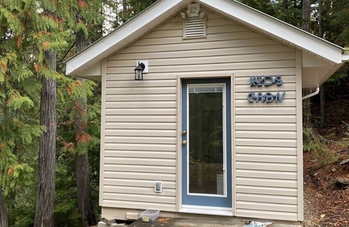 Eagle Bay Casa | Lakefront on Shuswap- perfect for families