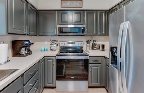 Lake Orion Casa | Lakefront Orion Twp. Home w/ Fire Pit & Kayak!