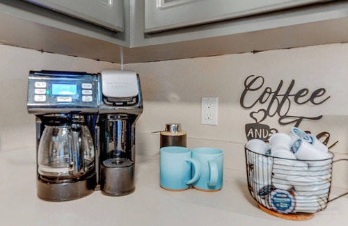 Lake Orion Casa | Lakefront Orion Twp. Home w/ Fire Pit & Kayak!