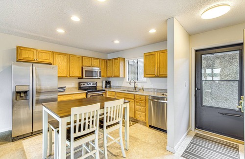 Osage Beach Condominio | Lakefront Osage Beach Condo: Main Channel View!