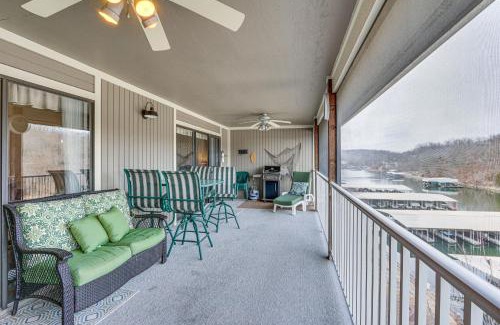 Osage Beach Apartamento | Lakefront Osage Beach Abode with Grill and Pool Access