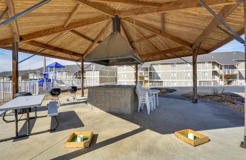 Osage Beach Apartamento | Lakefront Osage Beach Abode with Grill and Pool Access