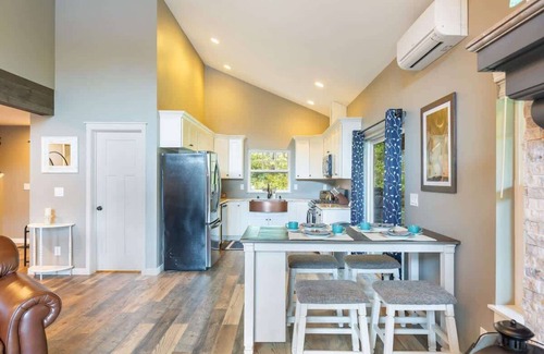 Mason County Casa | Lakefront | Paddle boards + Kayak | Fire Pit