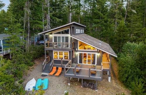 Mason County Casa | Lakefront | Paddle boards + Kayak | Fire Pit