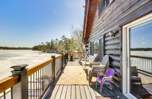 Park Rapids Casa | Lakefront Park Rapids Cabin with Decks and Boat Dock!