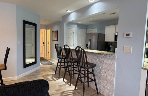 Osage Beach Condominio | Lakefront Parkview Bay Condo/Amazing Views/Boat Slip