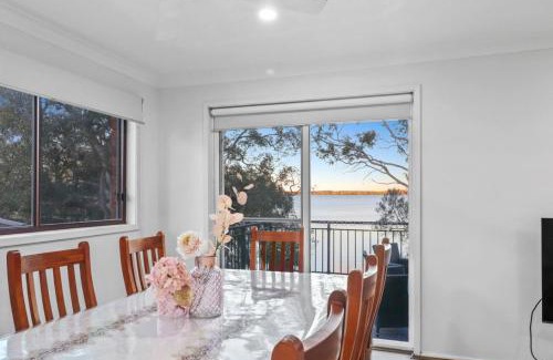 Halekulani Casa | Lakefront Peace and Relaxation