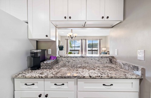 Pinehurst Condominio | Lakefront Pinehurst Condo 2BD/2BA