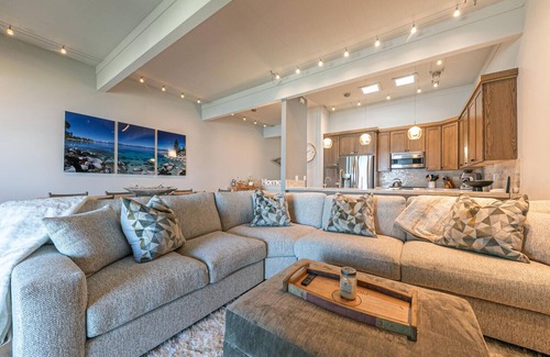 Tahoe Tavern Casa | Lakefront|Pool|Pier|Bouys|Pickleball|Walk to town