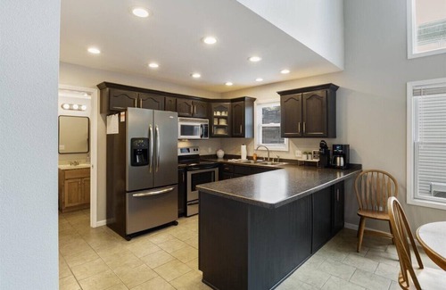 Osage Beach Casa | Lakefront & Private dock with boat lift: 7 Hawks LOTO (Lake of the Ozarks)