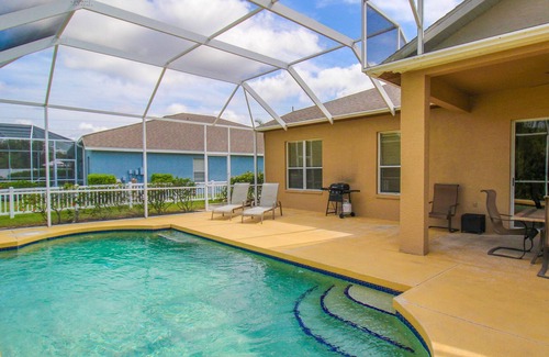 Sabal Harbour Casa | Precioso Sabal Harbor Lakeside Casa de vacaciones con piscina y patio: Sabal Harbour 02