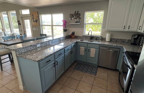 Lakehills Casa | Lakefront property on Medina Lake