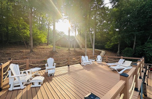 Troutman Casa | -Lakefront Relaxing Retreat-