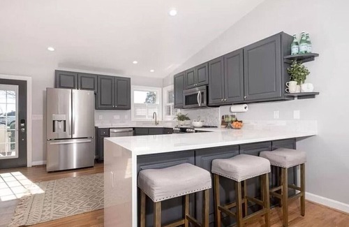 Barium Springs Casa | Lakefront Relaxing, Hot Tub, Fire Pit, Kayaks