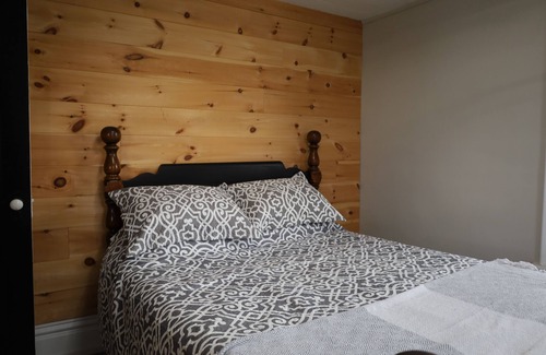 Kawartha Lakes Otro | Lakefront renovated farmhouse with incredible lake views and waterfront bunkie