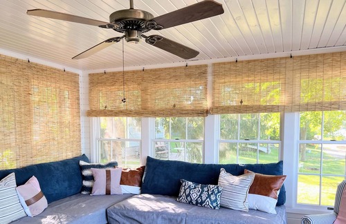 Lindstrom Cabaña | Lakefront Retreat 40 minutes from the Cities!