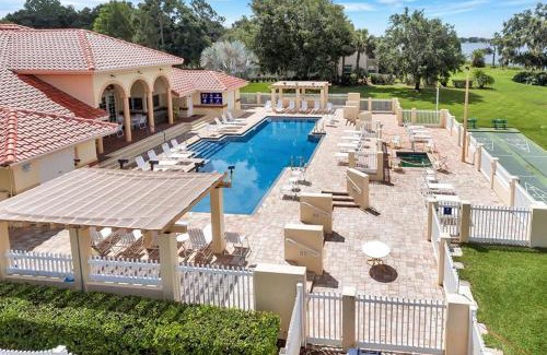 Winter Haven Casa | Lakefront Retreat In Winterset