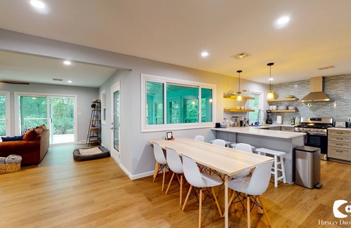 Pocono Summit Casa | Lakefront Retreat, Renovated, Pet Friendly, Close to All Area Attractions