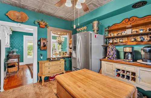 Winter Haven Casa | Lakefront Retreat at 6BR Escape w/ Heated Pool | Private Dock | Game Room | Kayaks | Deck | Perfect