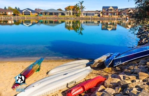 Encounter Bay Casa | Lakefront Retreat with Private Beach & Water Toys