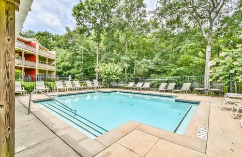 Hartwell Casa | Lakefront Retreat w/ Pool & Game Room near Downtown