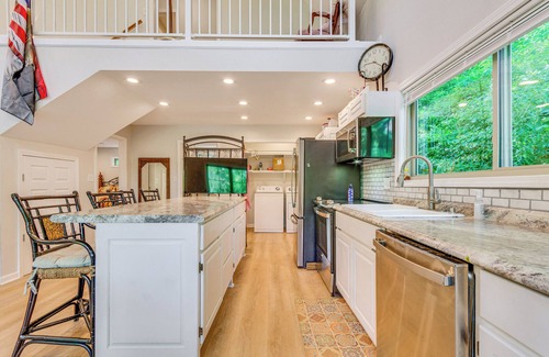 Ferndale Casa | Lakefront Retreat w/ Multi-Level Deck & Dock!