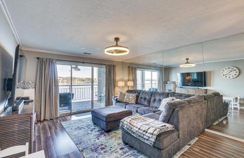 Osage Beach Apartamento | Lakefront Retreat with Community Pool in Osage Beach