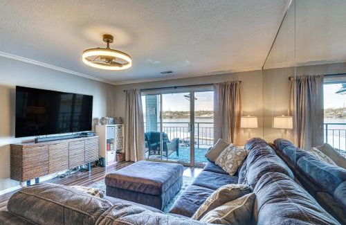 Osage Beach Apartamento | Lakefront Retreat with Community Pool in Osage Beach