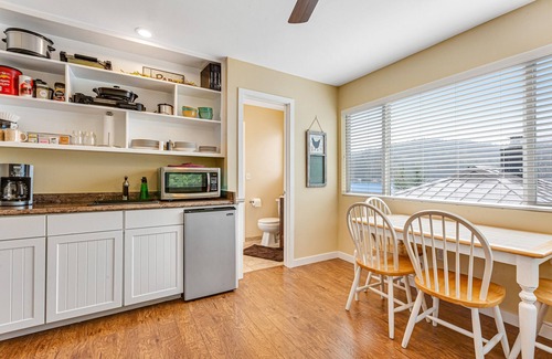 Olympia Casa | Lakefront retreat with kayaks, canoe, game tables, children's items, and W/D