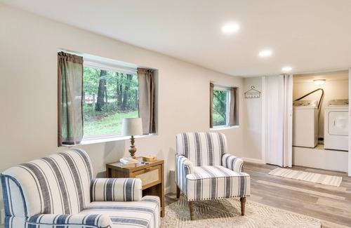 Ridgeway Casa | Lakefront Ridgeway Home w/ Deck & Fire Pit!