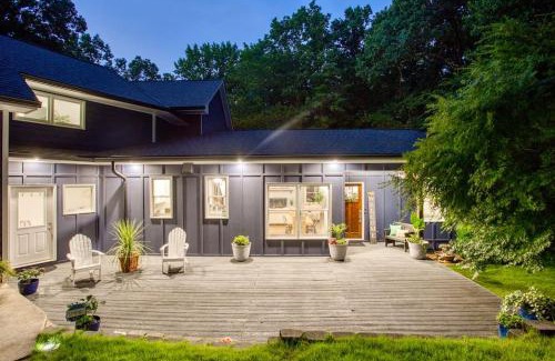 Flowery Branch Casa | Lakefront, Saltwater Pool, Backyard Oasis, Private Dock, Home Gym