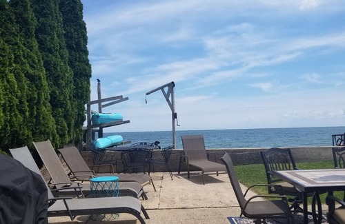 Stony Point Casa | Frente al lago! ¡Playa de arena! ¡Pesca en el lago Erie! 4BR / kayaks / PRIVADO !!!