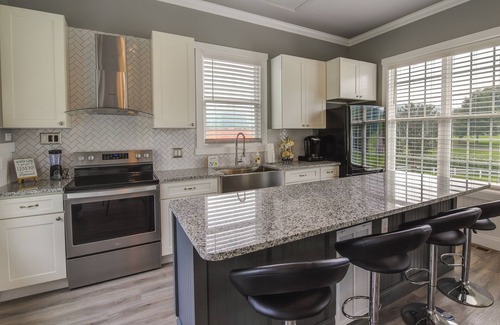 Clairfield Casa | Lakefront Sharps Chapel Retreat w/ Boat Dock!