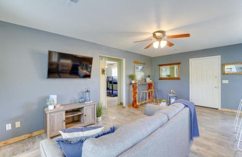 Shell Knob Apartamento | Lakefront Shell Knob Condo with Deck and Grill!