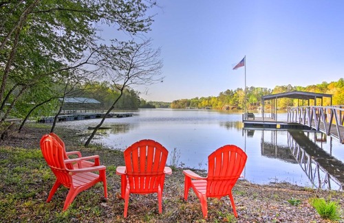 Fair Play Casa | Lakefront South Carolina Abode with Deck and Boat Dock