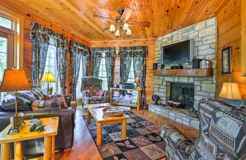 Fair Play Casa | Lakefront South Carolina Abode with Deck and Boat Dock