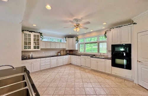 Loudon Casa | Lakefront Southern Charmer in Tellico Village