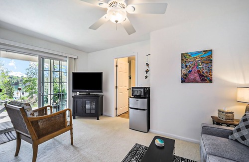 Empire Apartamento | Lakefront studio with lake & beach views, deck, firepit, beach access, & WiFi