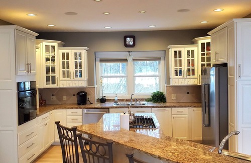 Rockford Casa | Lakefront Sunsets and Sandy Beach in Rockford, MI