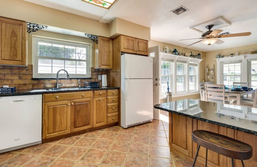 Tavares Casa | Lakefront Tavares Home w/ Deck, Patio & Dock!