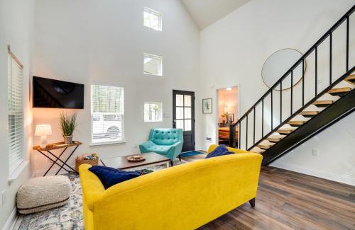 Lone Star Casa | Lakefront Texas Abode with Kayaks, Fire Pit and Patio!
