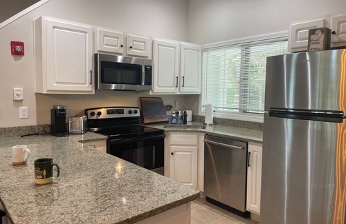 Greentown Casa | Lakefront Townhome: Near Golf Course & Scenic Views
