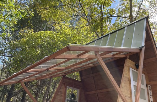 Mooresburg Cabaña | Lakefront Transforming Micro Cottage on Cherokee Lake