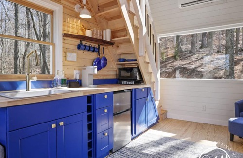 Logan Casa | Lakefront Treehouse Oasis in Hocking Hills
