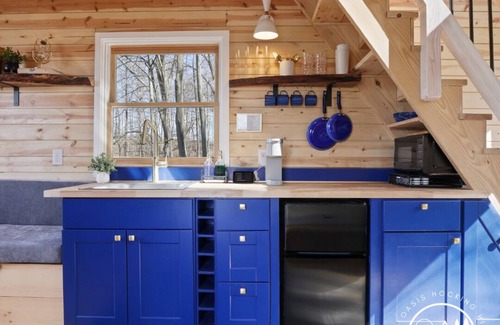 Logan Casa | Lakefront Treehouse Oasis in Hocking Hills