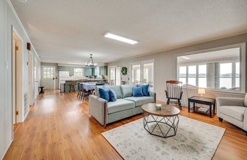 Troutman Casa | Lakefront Troutman House w/ Spectacular Sunsets!